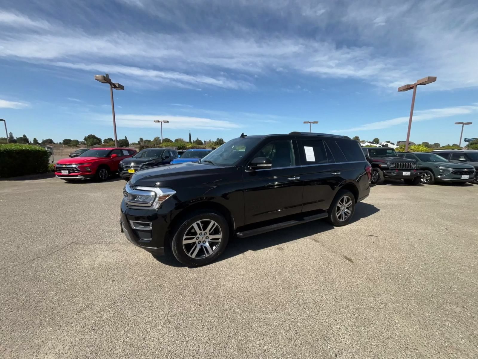 Used 2024 Ford Expedition Limited AWD/4WD image 7