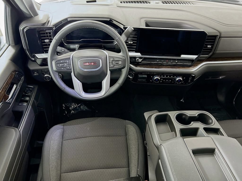 Used 2024 GMC Sierra 2500 SLE w/ SLE Value Package; AWD/4WD image 3
