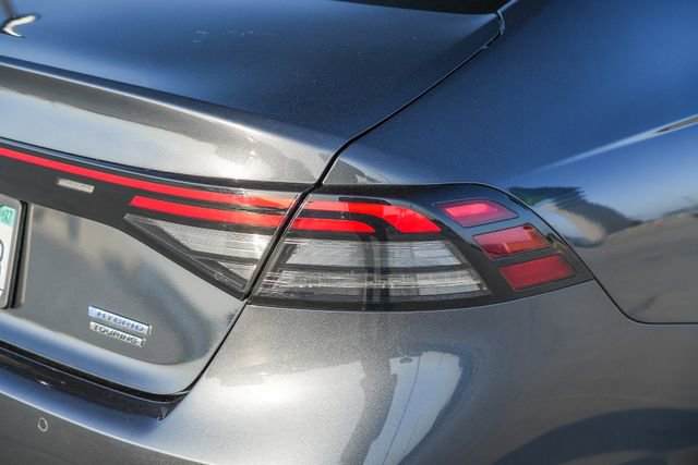 Used 2025 Honda Accord Touring image 11