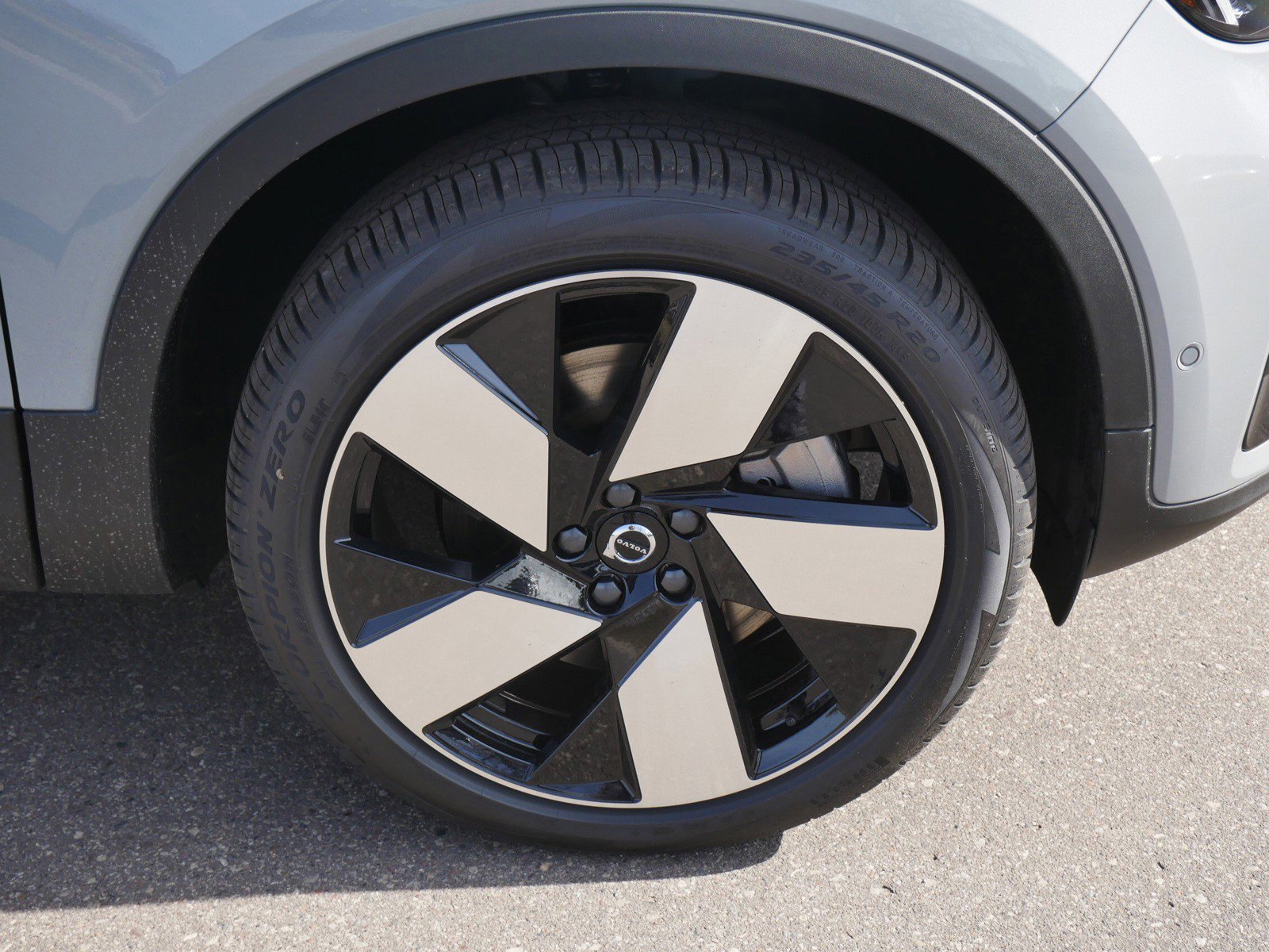 New 2026 Volvo EX40 Plus w/ Climate Package AWD/4WD image 4