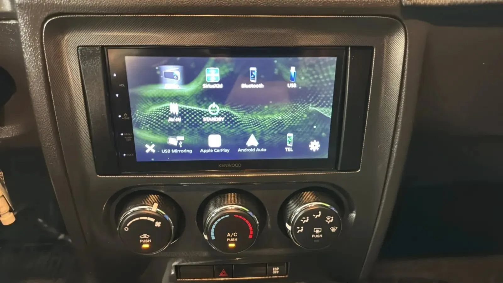 Used 2010 Dodge Challenger SE RWD image 21