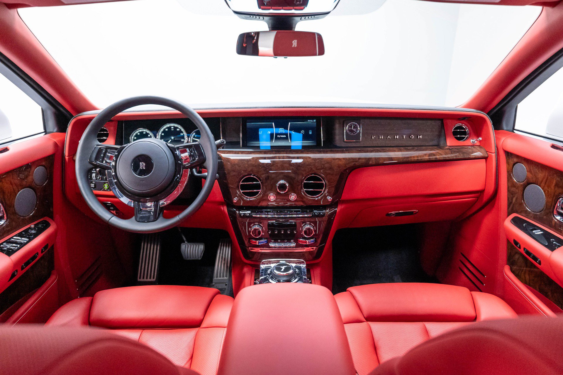 Used 2019 Rolls-Royce Phantom Sedan RWD image 35