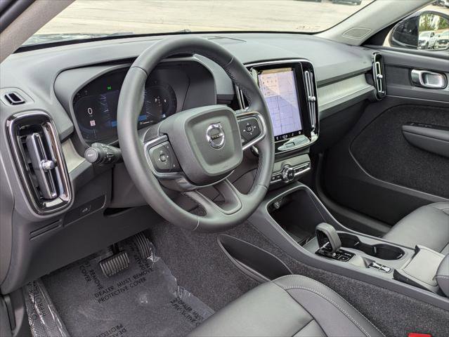 Used 2025 Volvo XC40 B5 Core w/ Protection Package Premier image 12