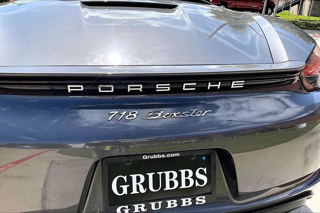 Used 2017 Porsche 718 Boxster RWD image 39