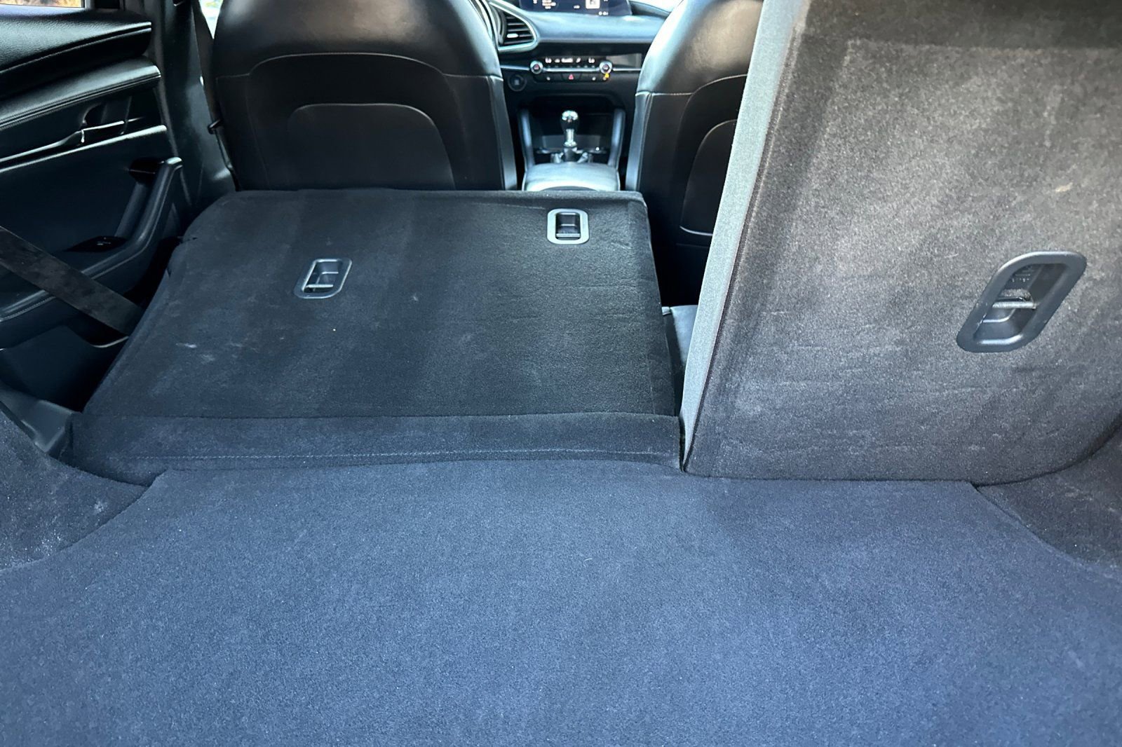 Used 2025 MAZDA MAZDA3 2.5 S Hatchback w/ Premium Pkg image 17