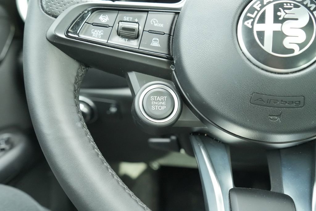 Used 2024 Alfa Romeo Tonale Ti w/ Active Assist Package image 32