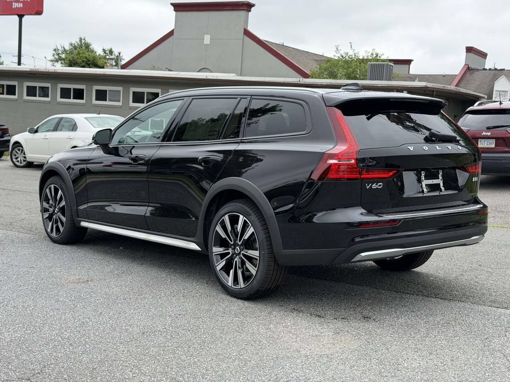 New 2026 Volvo V60 B5 Cross Country Ultra w/ Protection Package Premier AWD/4WD image 21