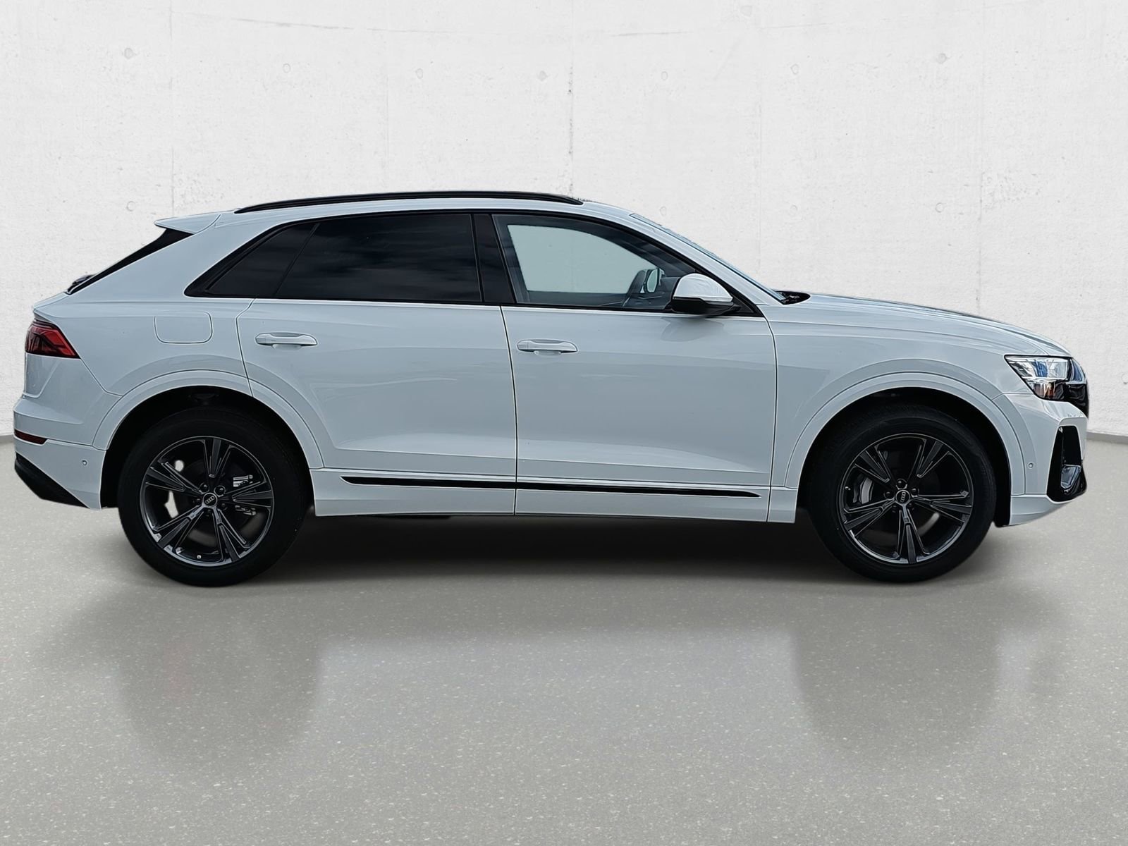 New 2026 Audi Q8 Premium image 4