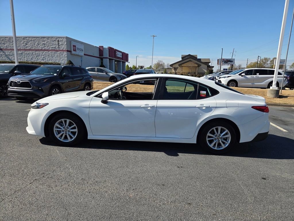 Certified 2025 Toyota Camry LE FWD image 4