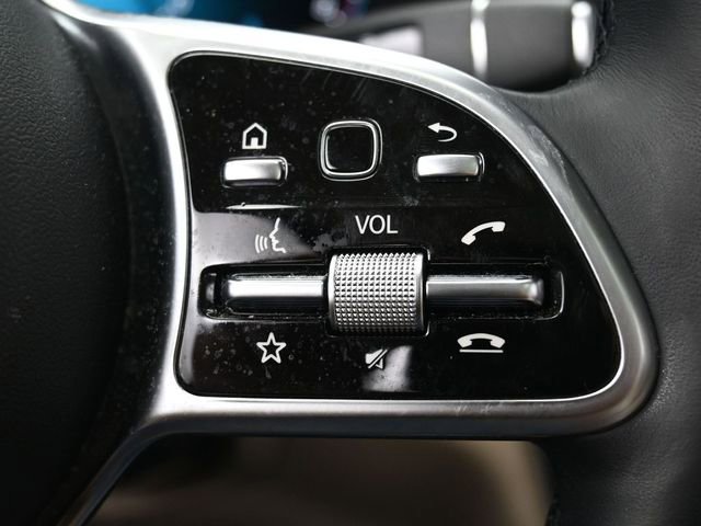 Used 2021 Mercedes-Benz GLC 300 4MATIC image 15