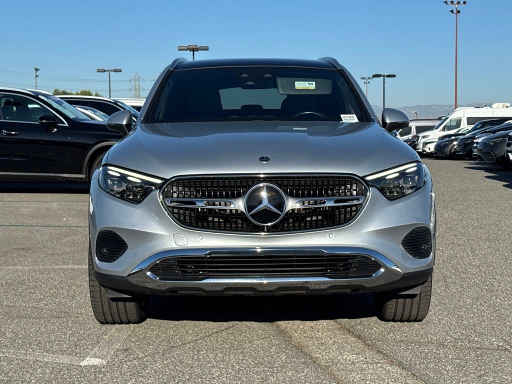 Used 2023 Mercedes-Benz GLC 300 image 3