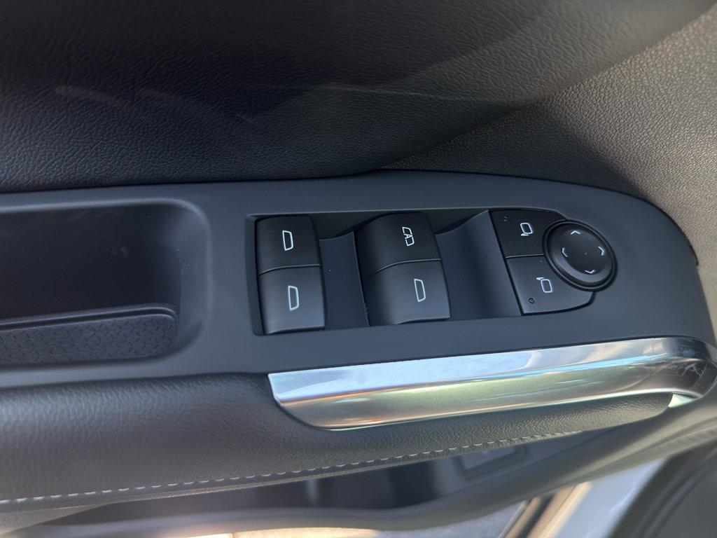 New 2026 Chevrolet Traverse LT w/ LPO, Floor Liner Package FWD image 32