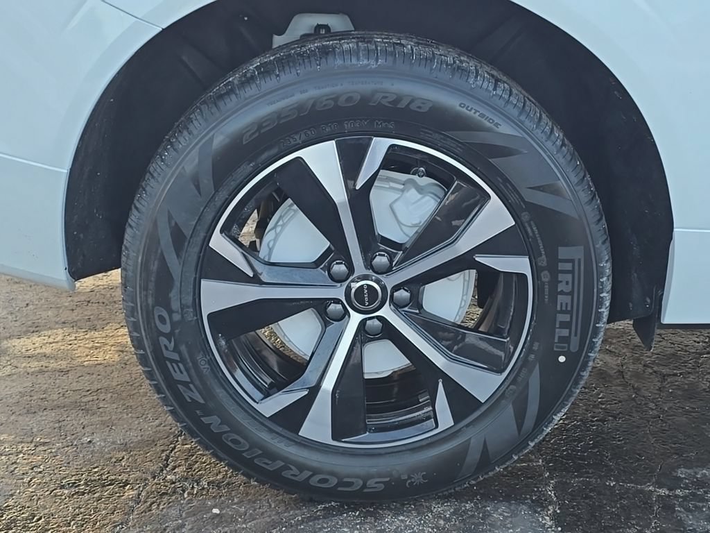 New 2026 Volvo XC60 B5 Core w/ Climate Package AWD/4WD image 6