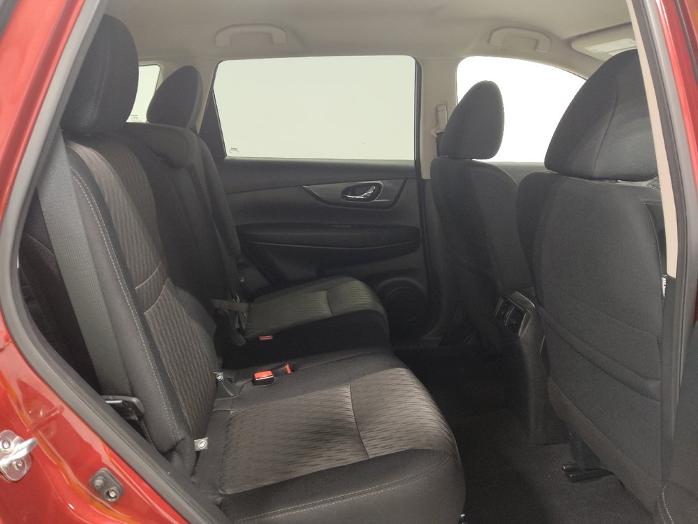 Used 2020 Nissan Rogue SV FWD image 19