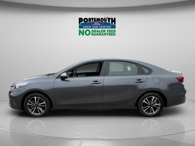 Used 2023 Kia Forte LXS FWD image 2