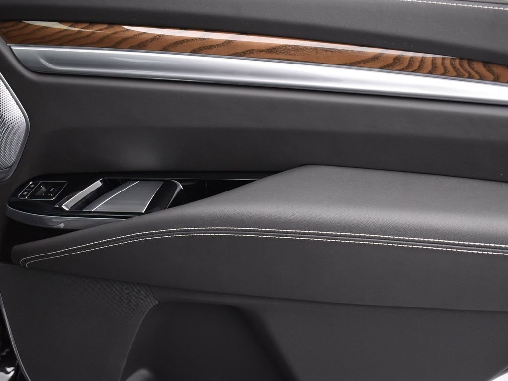 Certified 2025 Cadillac Escalade Sport Platinum w/ LPO, Floor Liner Package image 39