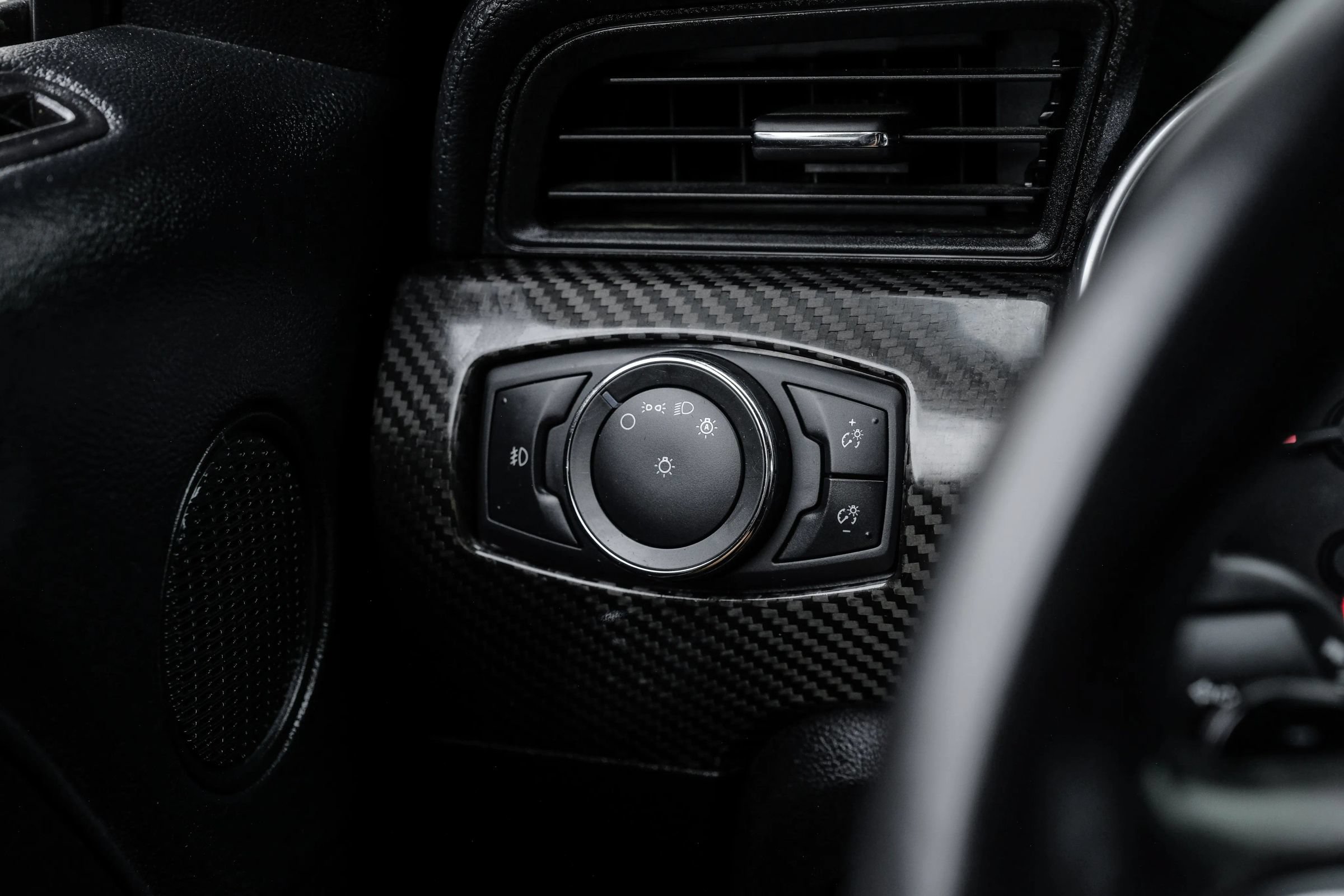 Used 2019 Ford Mustang GT Premium w/ Carbon Sport Interior Package RWD image 33