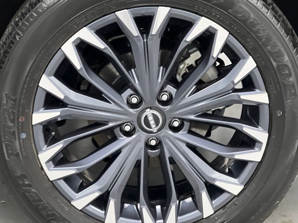 Used 2025 Nissan Rogue SL w/ Tech Package image 65