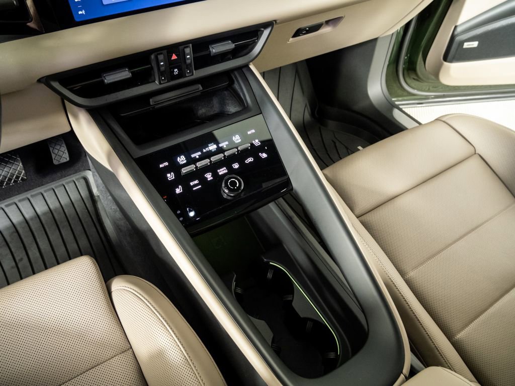 Certified 2024 Porsche Macan 4 Electric AWD/4WD image 18