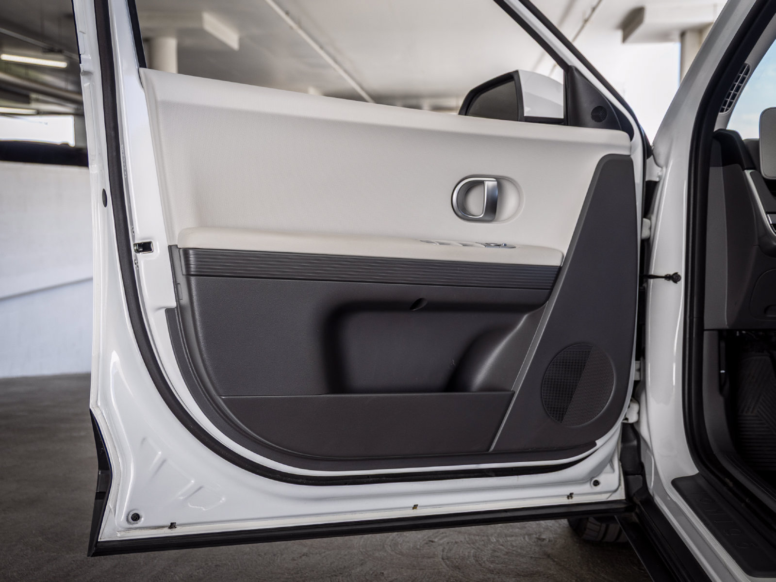 Used 2024 Hyundai Ioniq 5 SEL RWD image 14