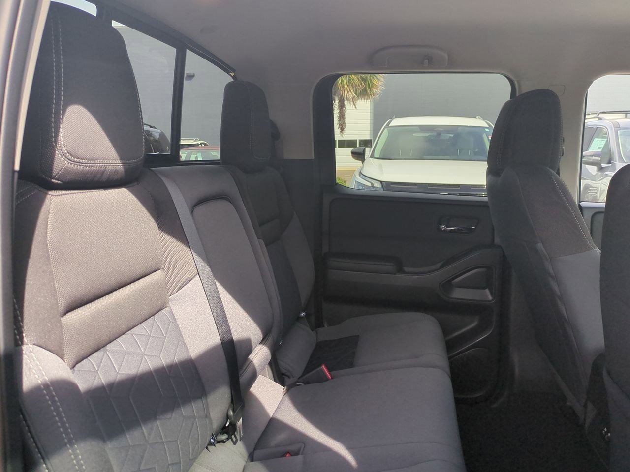 Certified 2025 Nissan Frontier SV RWD image 36