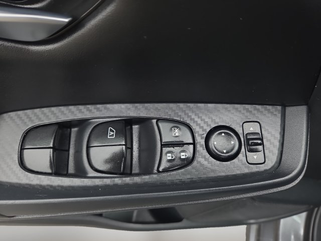 Used 2021 Nissan Sentra SV FWD image 17