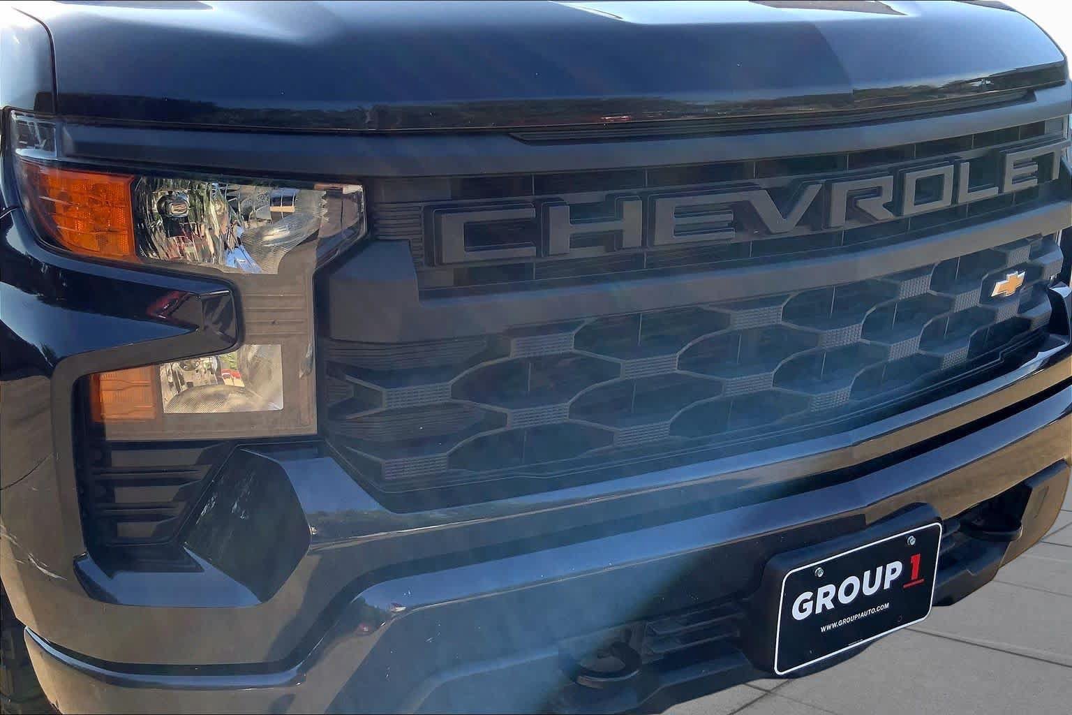 Used 2023 Chevrolet Silverado 1500 Custom w/ LPO, Dark Essentials Package RWD image 29