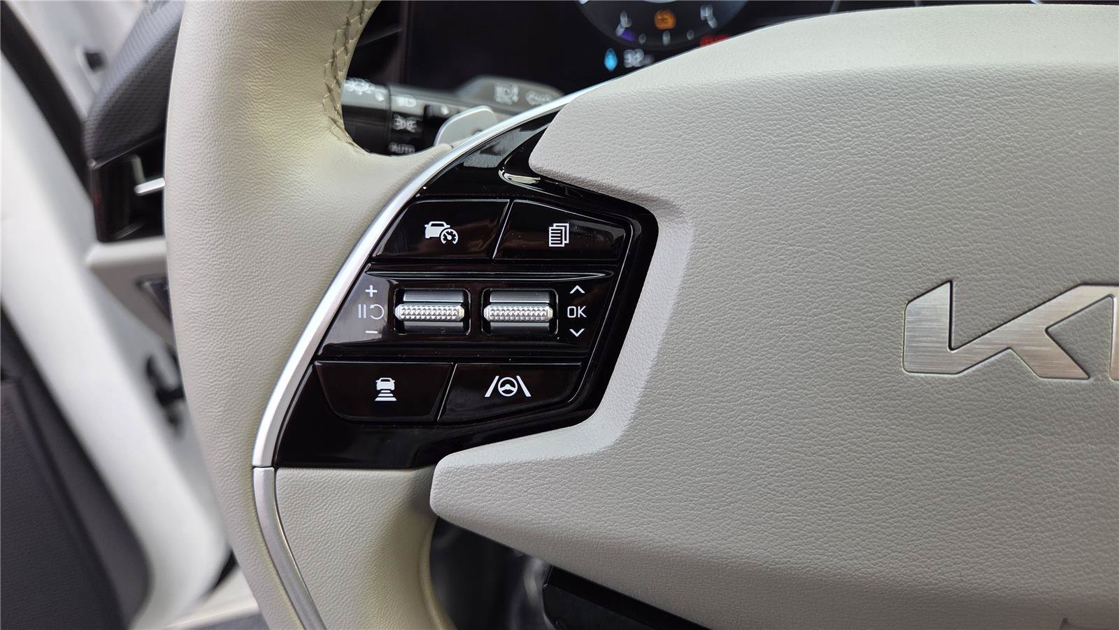 Certified 2024 Kia Niro Wave w/ Wave Preserve Package FWD image 19