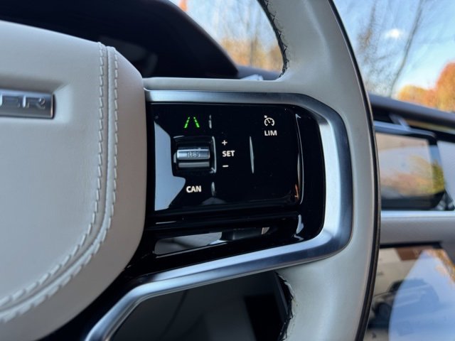 Used 2022 Land Rover Range Rover Velar R-Dynamic S image 26