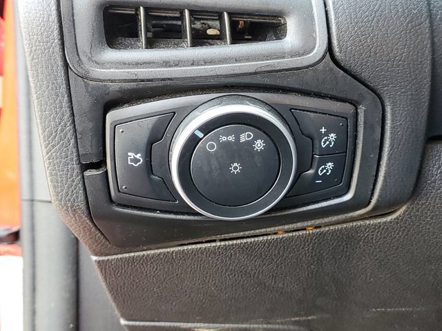 Used 2016 Ford Focus SE FWD image 13
