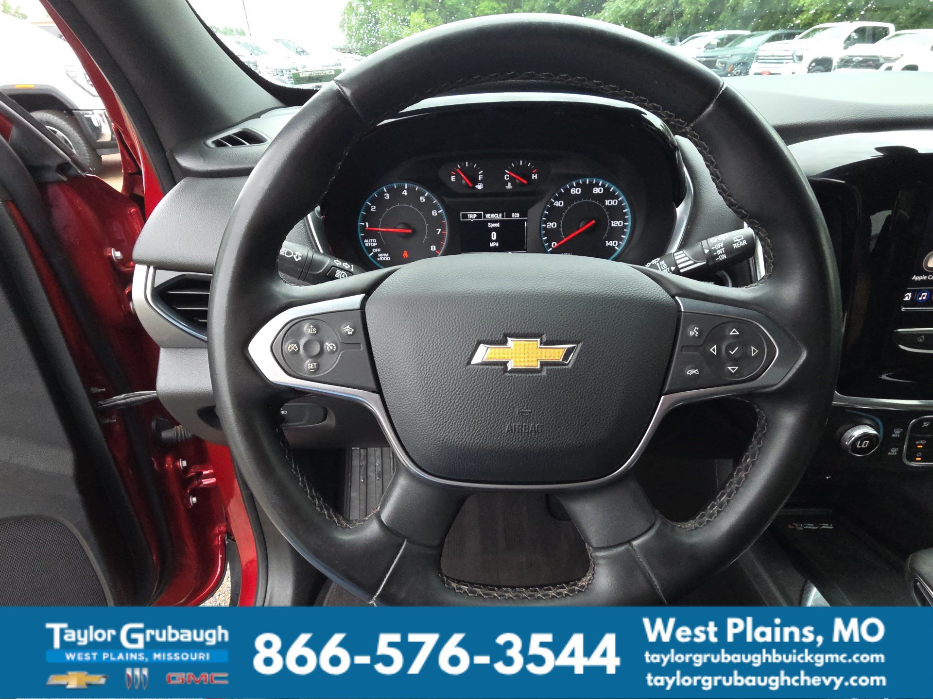 Used 2023 Chevrolet Traverse LT FWD image 17