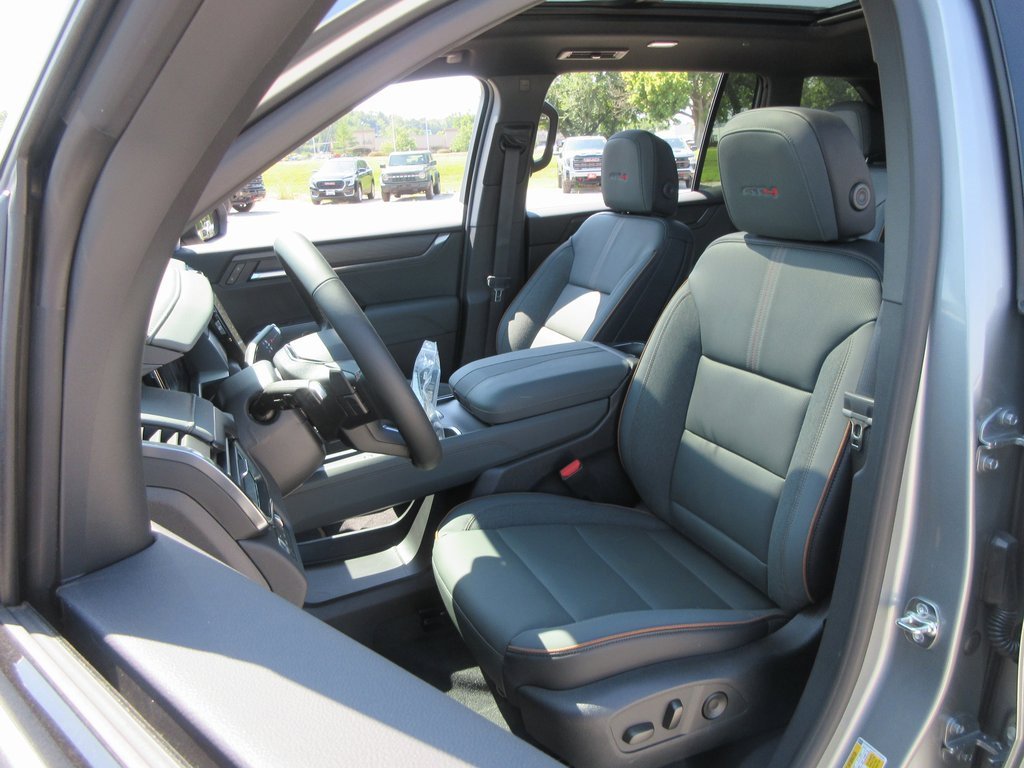 New 2026 GMC Acadia AT4 w/ Luxury Package image 12