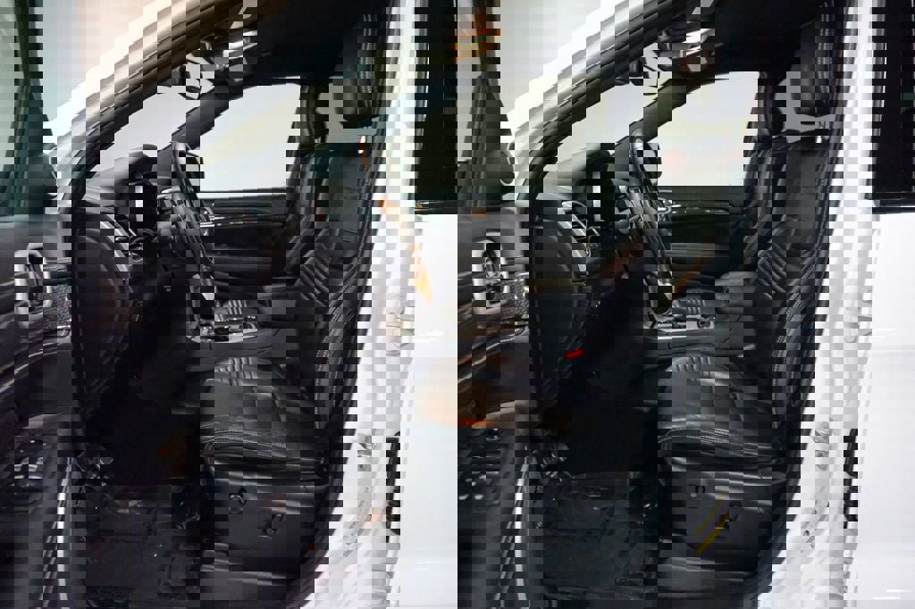 Used 2018 Jeep Grand Cherokee Trackhawk image 8