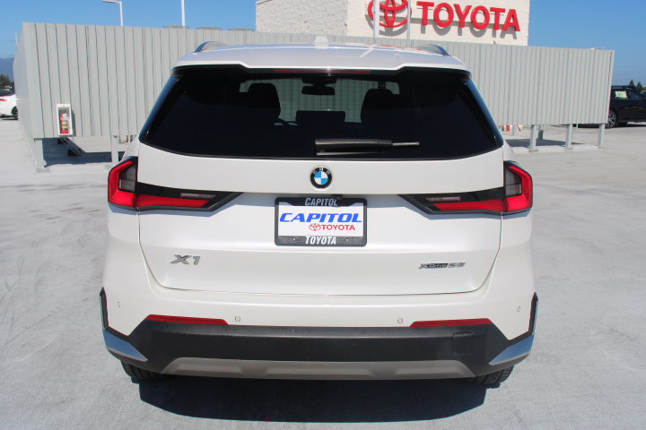 Used 2023 BMW X1 xDrive28i w/ Convenience Package AWD/4WD image 4