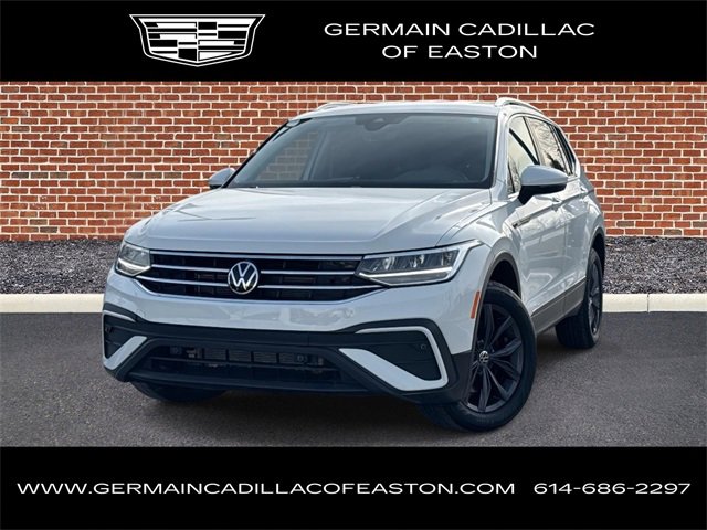 Used 2022 Volkswagen Tiguan SE image 1