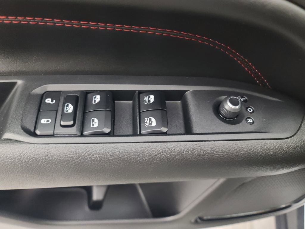 Used 2024 Jeep Compass Trailhawk image 22