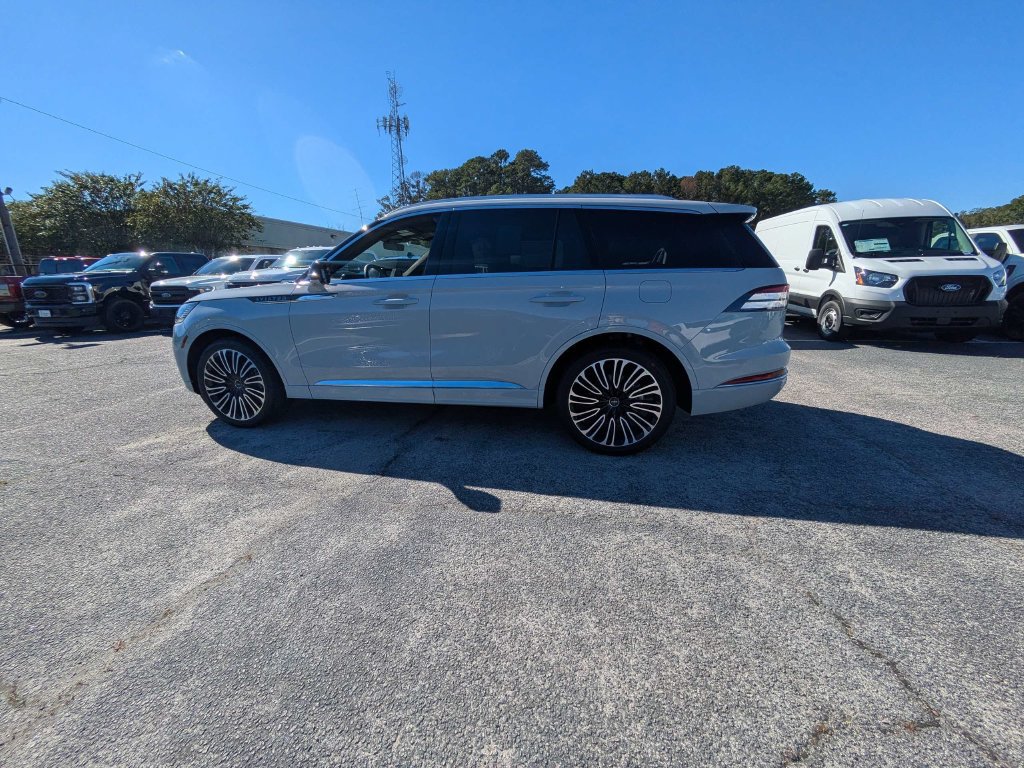 New 2027 Lincoln Aviator Black Label w/ Dynamic Handling Package AWD/4WD image 7