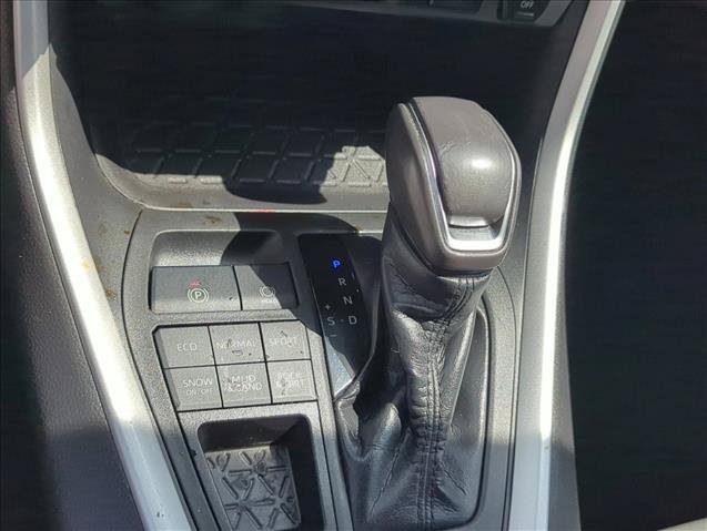 Certified 2020 Toyota RAV4 XLE Premium AWD/4WD image 24