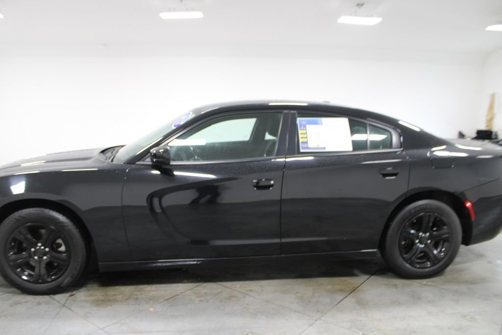 Used 2022 Dodge Charger SXT RWD image 6