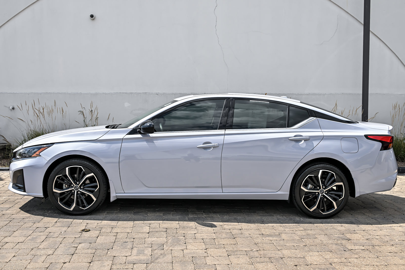 Used 2024 Nissan Altima 2.5 SR w/ SR Premium Package AWD/4WD image 10