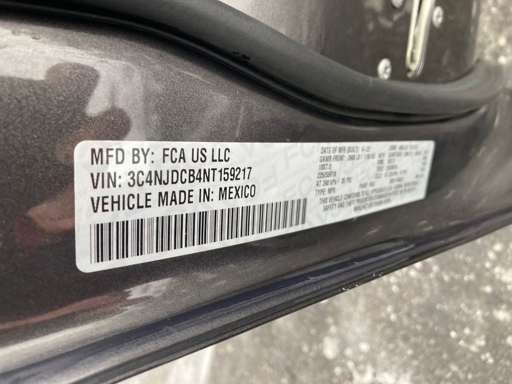 Used 2022 Jeep Compass Limited image 34