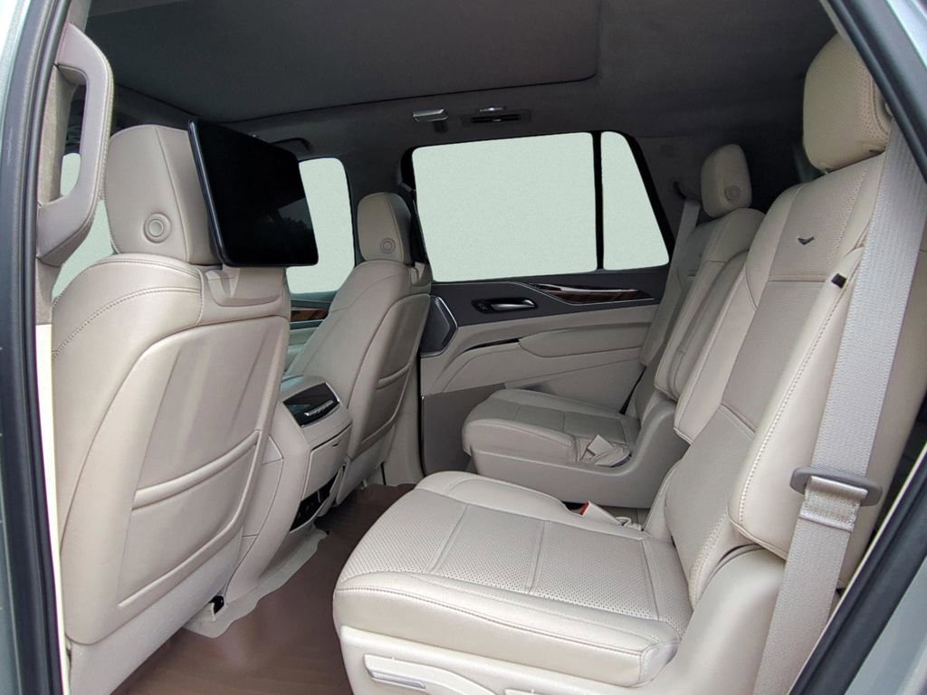 Used 2024 Cadillac Escalade Sport Platinum w/ LPO, ONYX Package AWD/4WD image 10