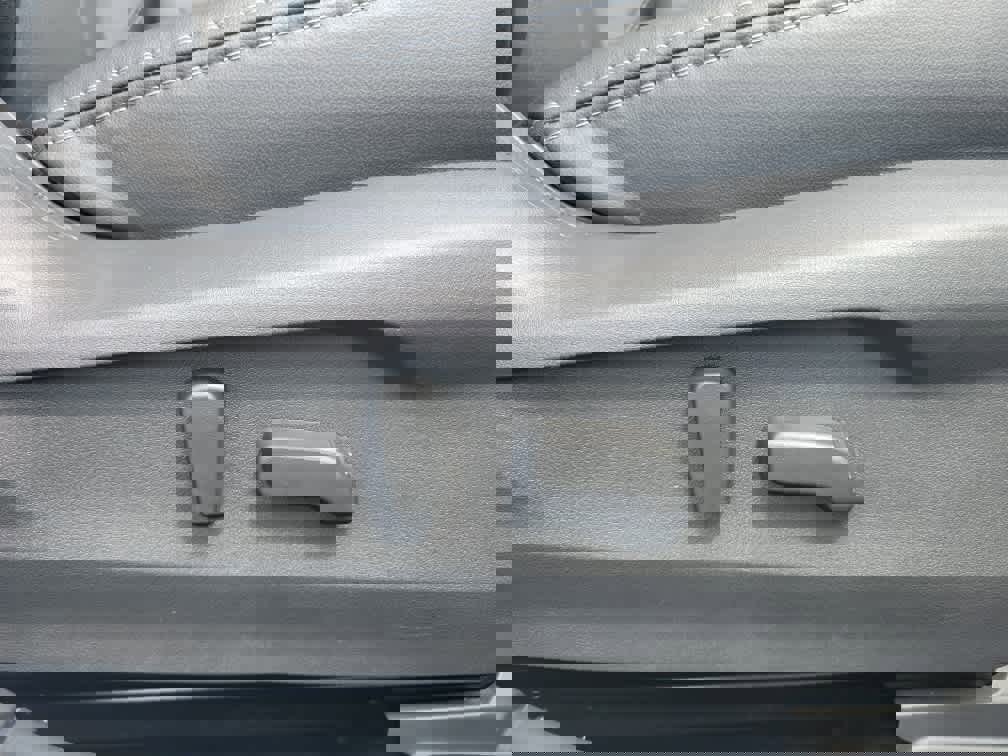 Certified 2025 Subaru Legacy Limited image 32