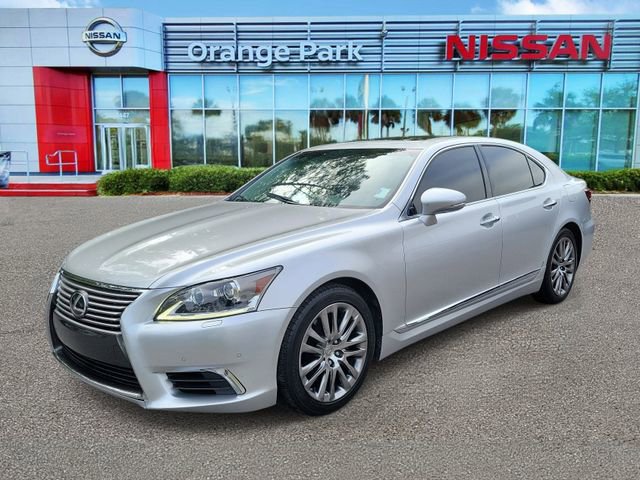 Used 2015 Lexus LS 460 w/ Comfort Package RWD image 4