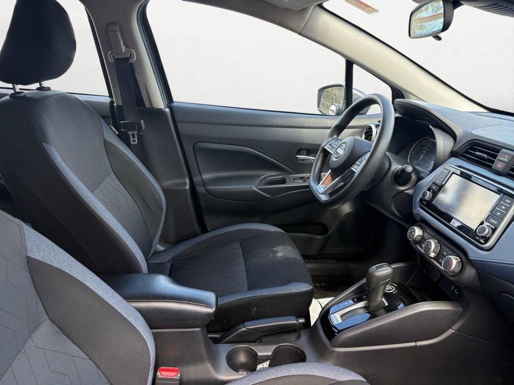 Used 2023 Nissan Versa SV image 11