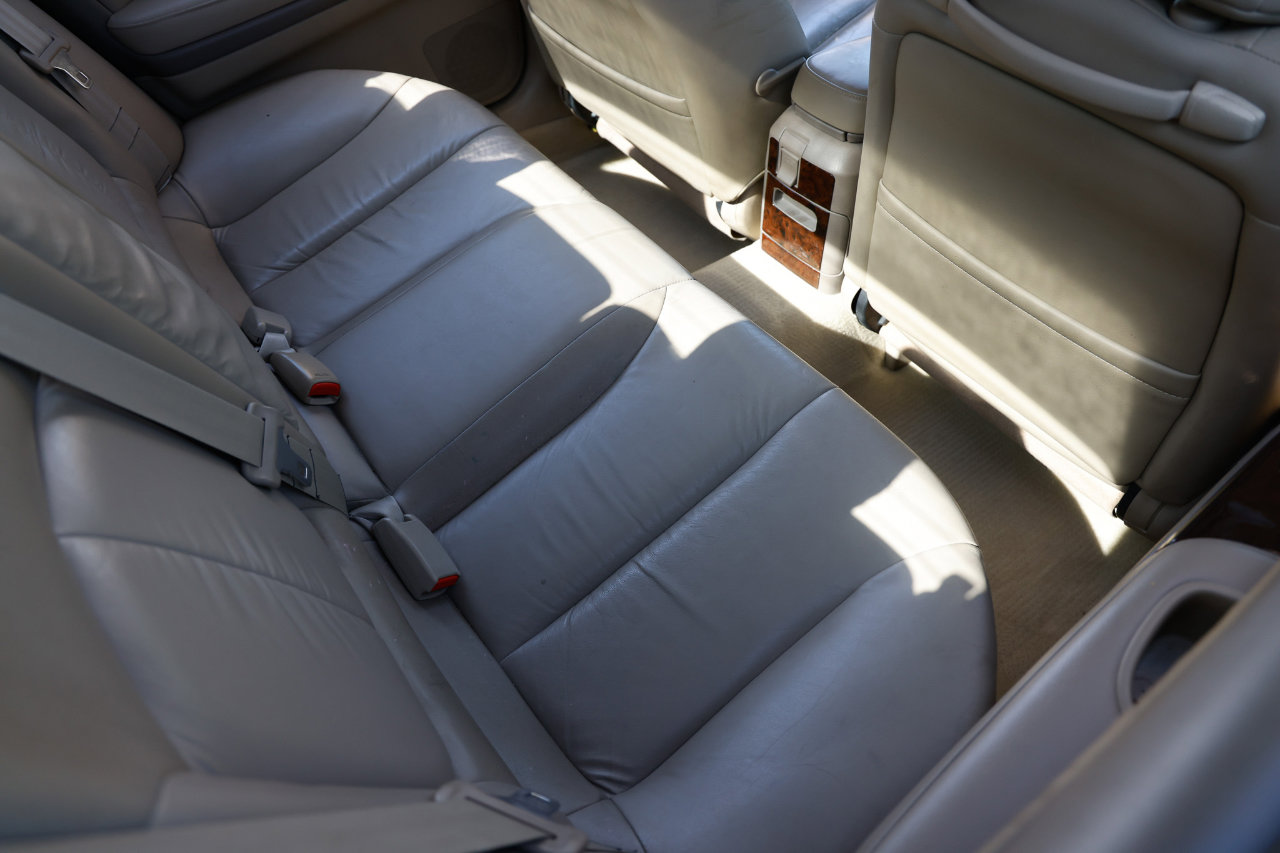 Used 2001 INFINITI I30 TOURING w/ (B03) Touring Sport Pkg image 12