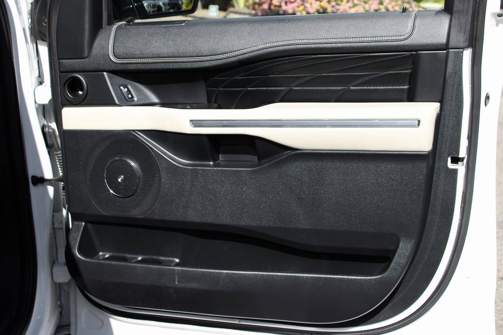 Used 2019 Ford Expedition Platinum image 41