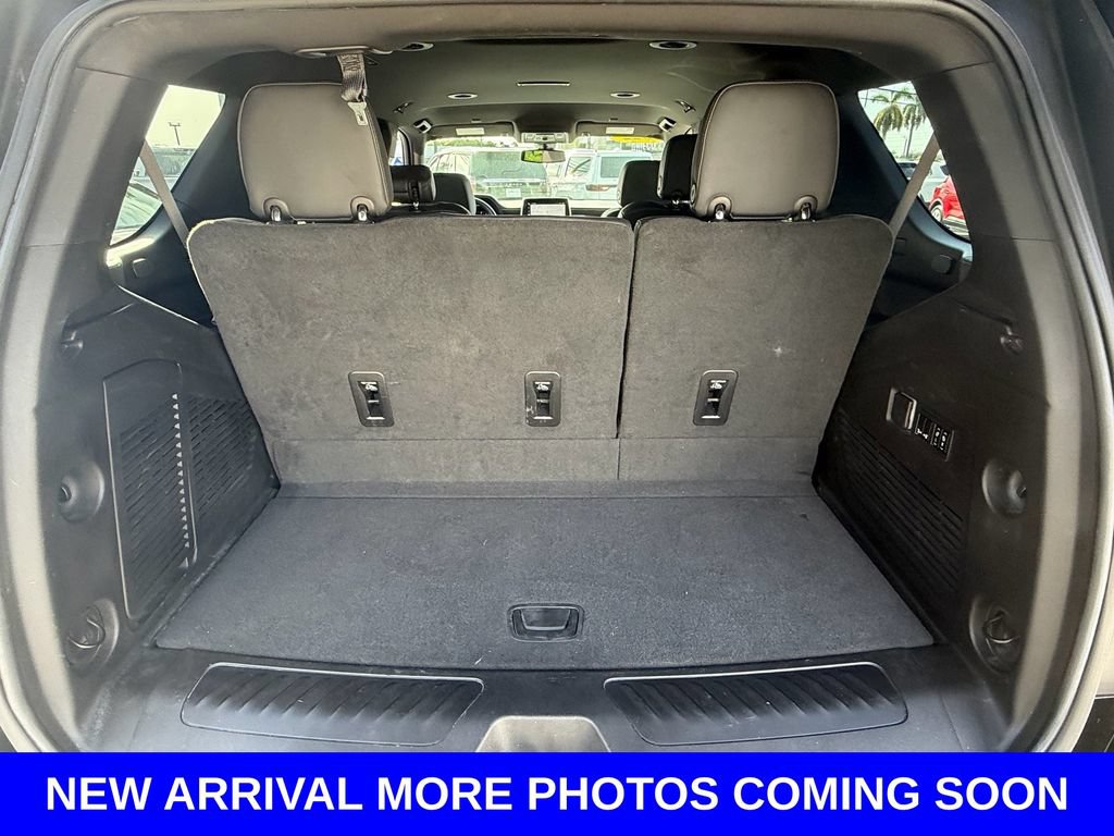 Used 2022 Chevrolet Tahoe LT w/ Luxury Package RWD image 16
