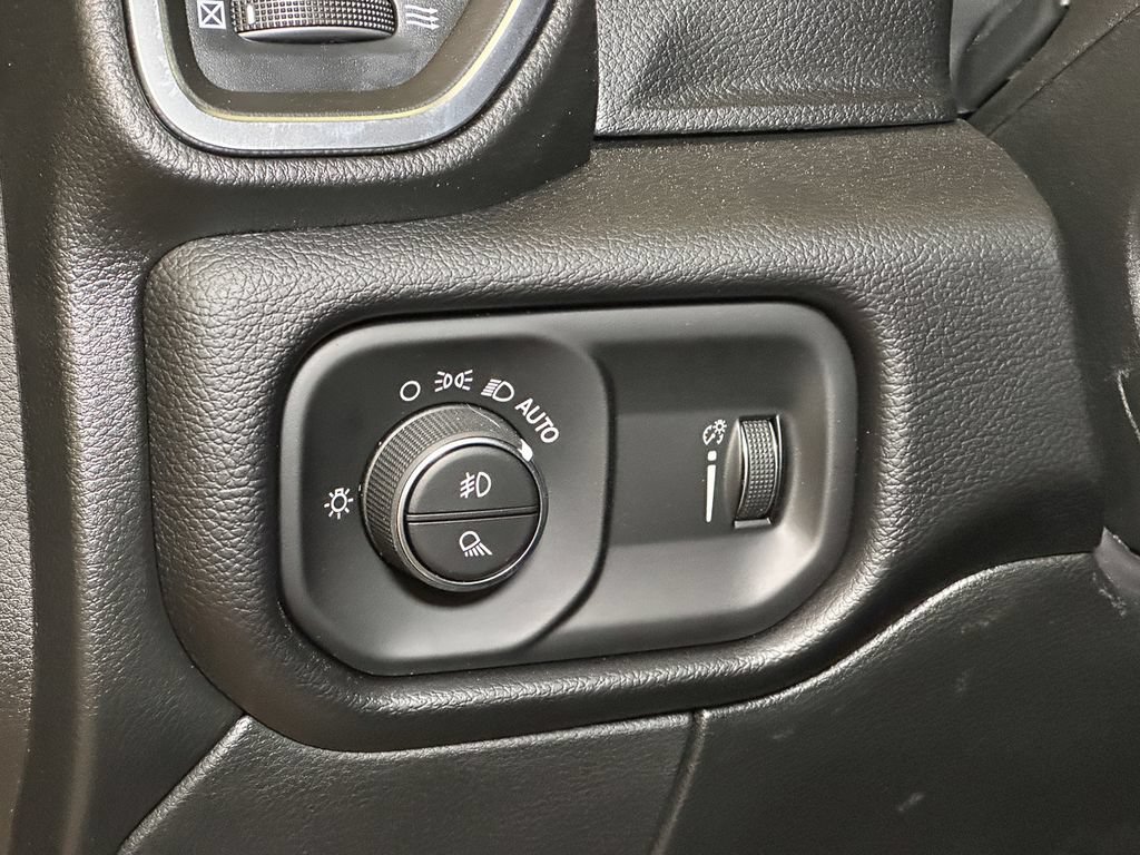 New 2026 RAM 2500 Big Horn AWD/4WD image 19
