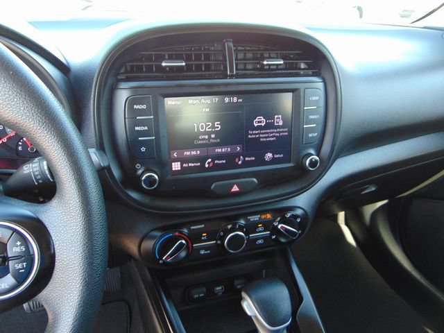 Used 2022 Kia Soul LX FWD image 12